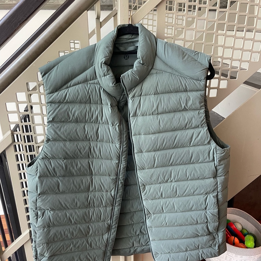 Lululemon Athletica Green Quilted Puffer Vest